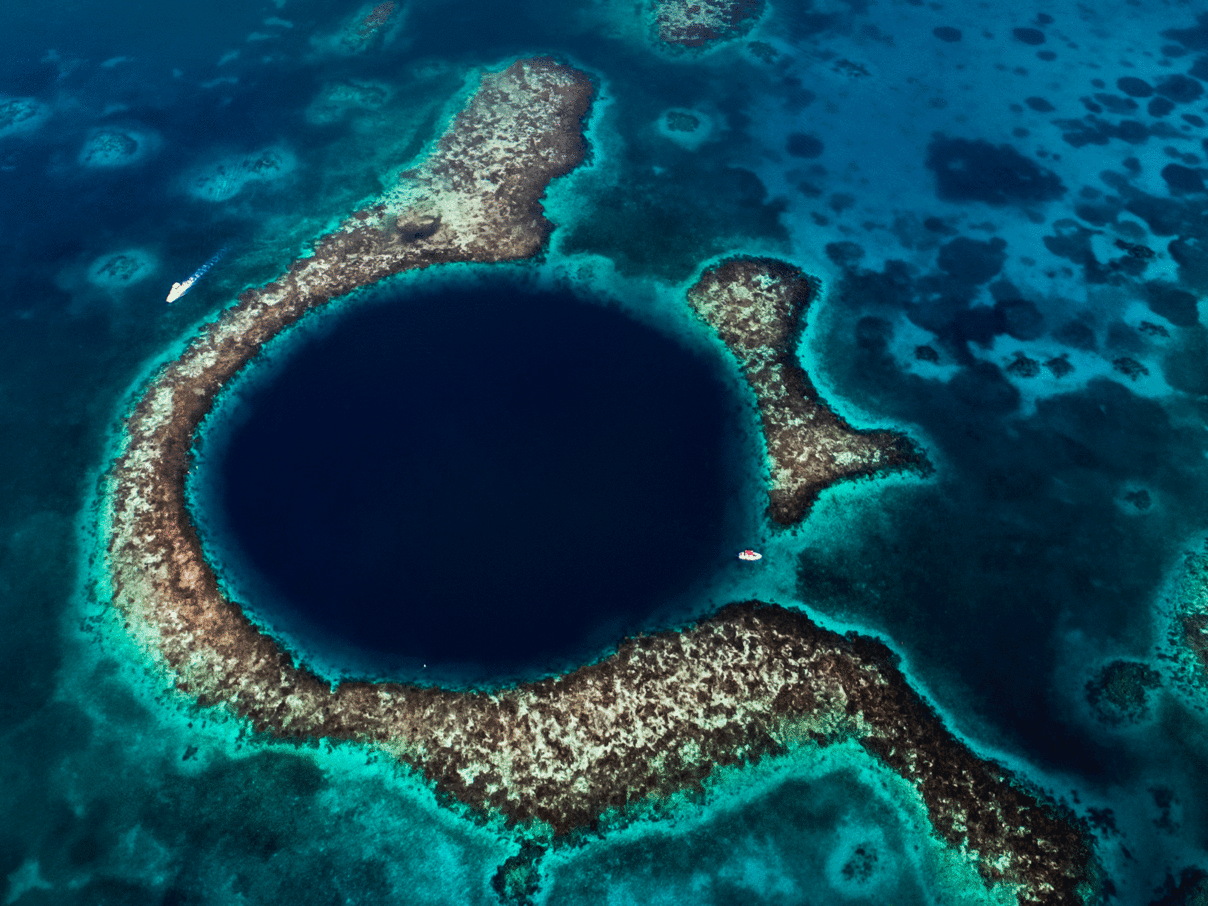 Great Blue Hole, Belize © Beautiful Destinations Great Blue Hole, Belize © Beautiful Destinations