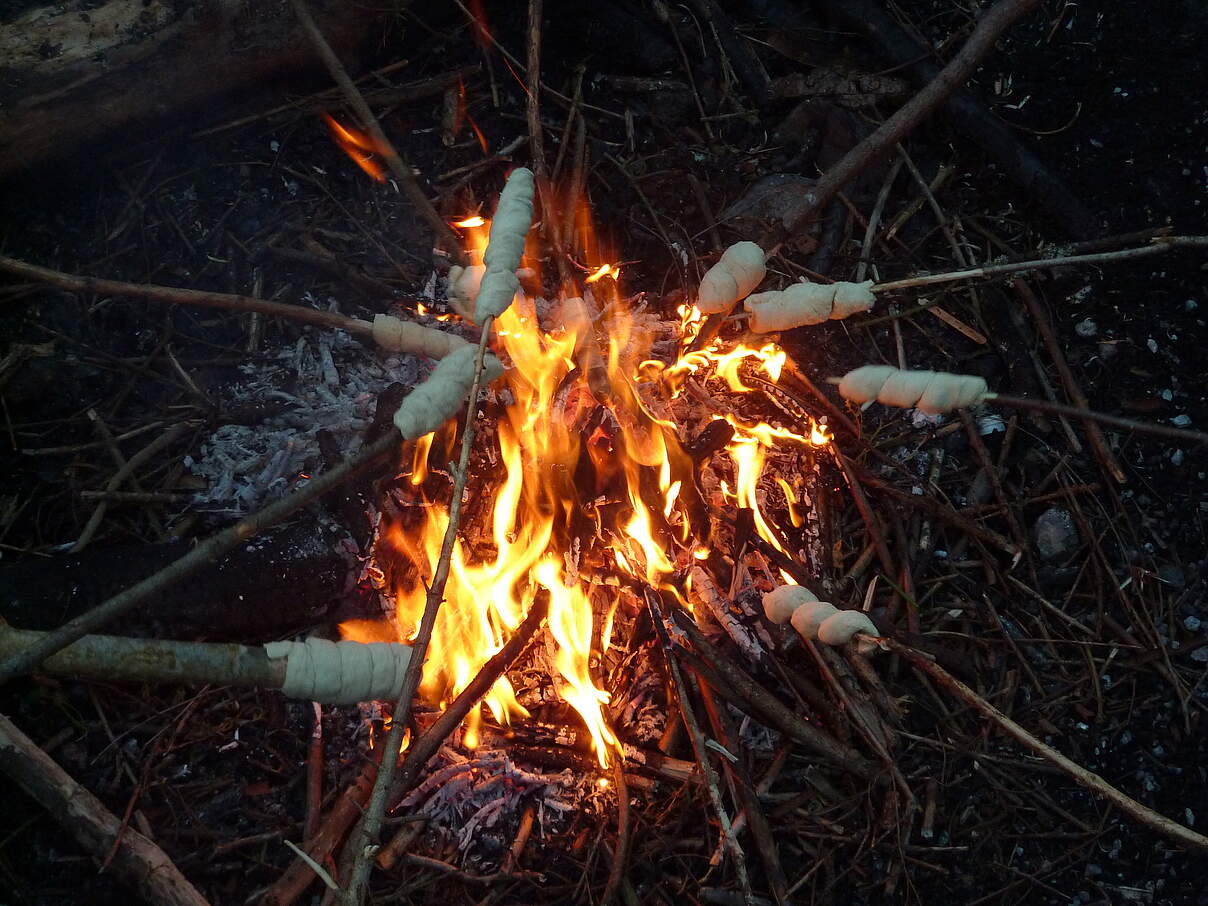 Stockbrot am Lagerfeuer © Lena Frühschütz